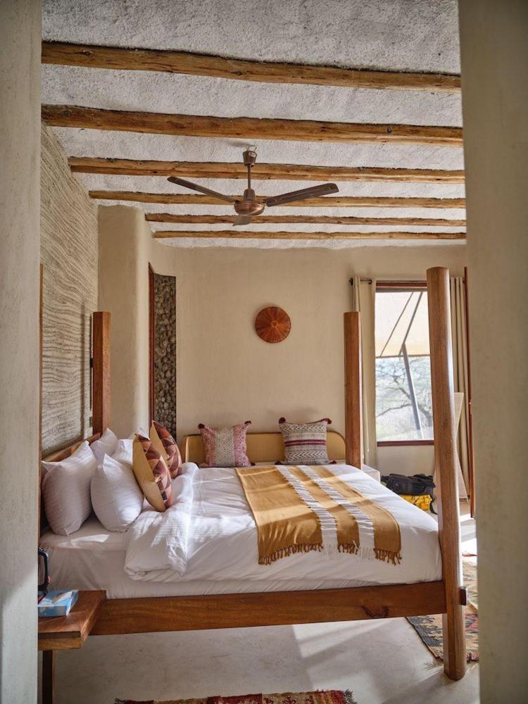 Surana Buffalo Springs Archers Post Exterior foto